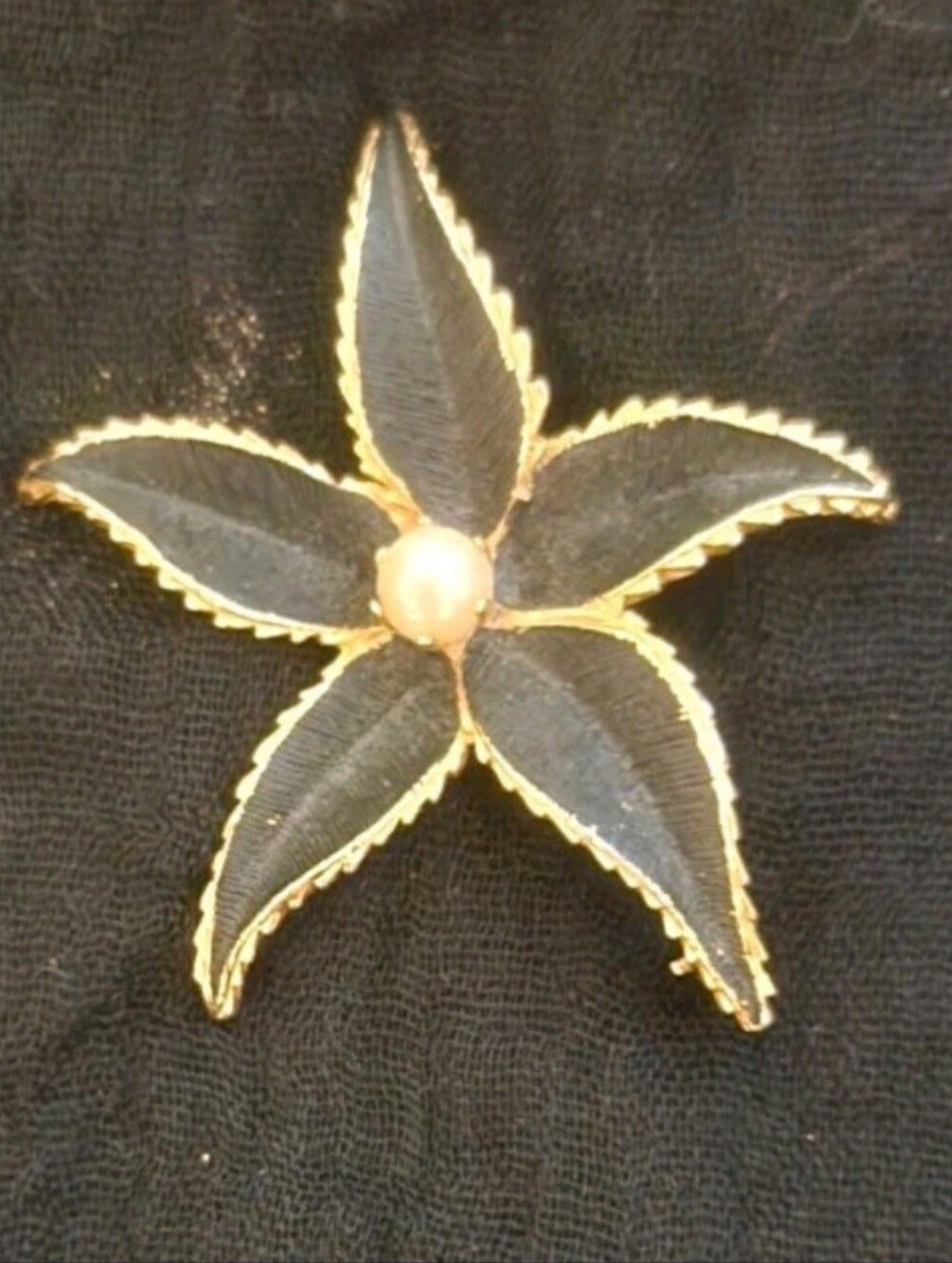 KRAMER, VINTAGE, Elegant Black and Gold Starflower Brooch with Pearl Center